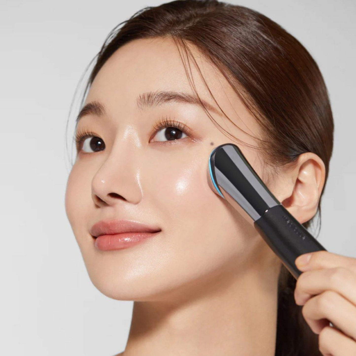 Why Hyaluronic Acid and Niacinamide Are Skincare's Dynamic Duo